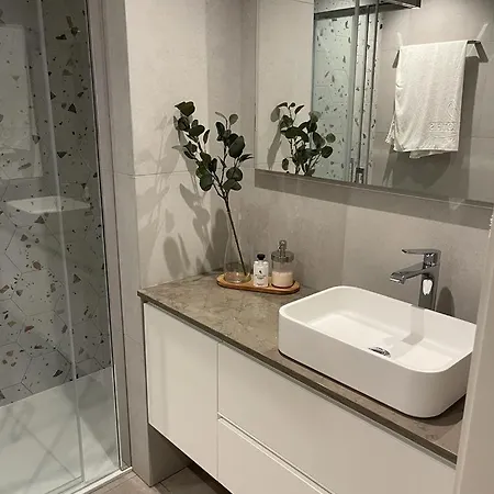 Pe Da Cruz - Center Apartment