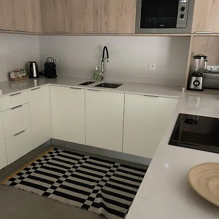Apartment Pe Da Cruz - Center